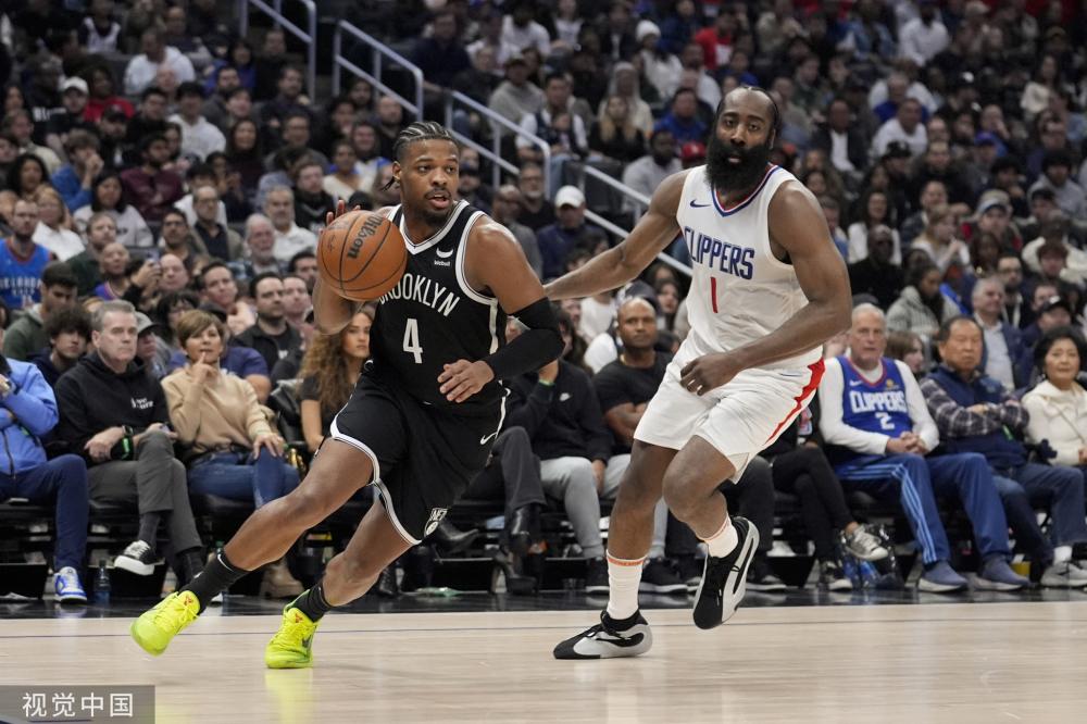 曼城邮件回应绿洲乐队言论：非俱乐部雇员，既不认可也不代表球队观点.